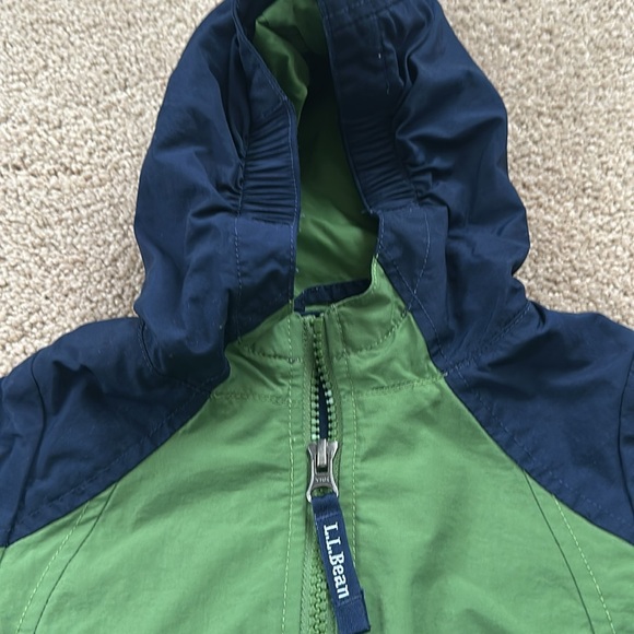 LL Bean lightweight jacket - Picture 2 of 7